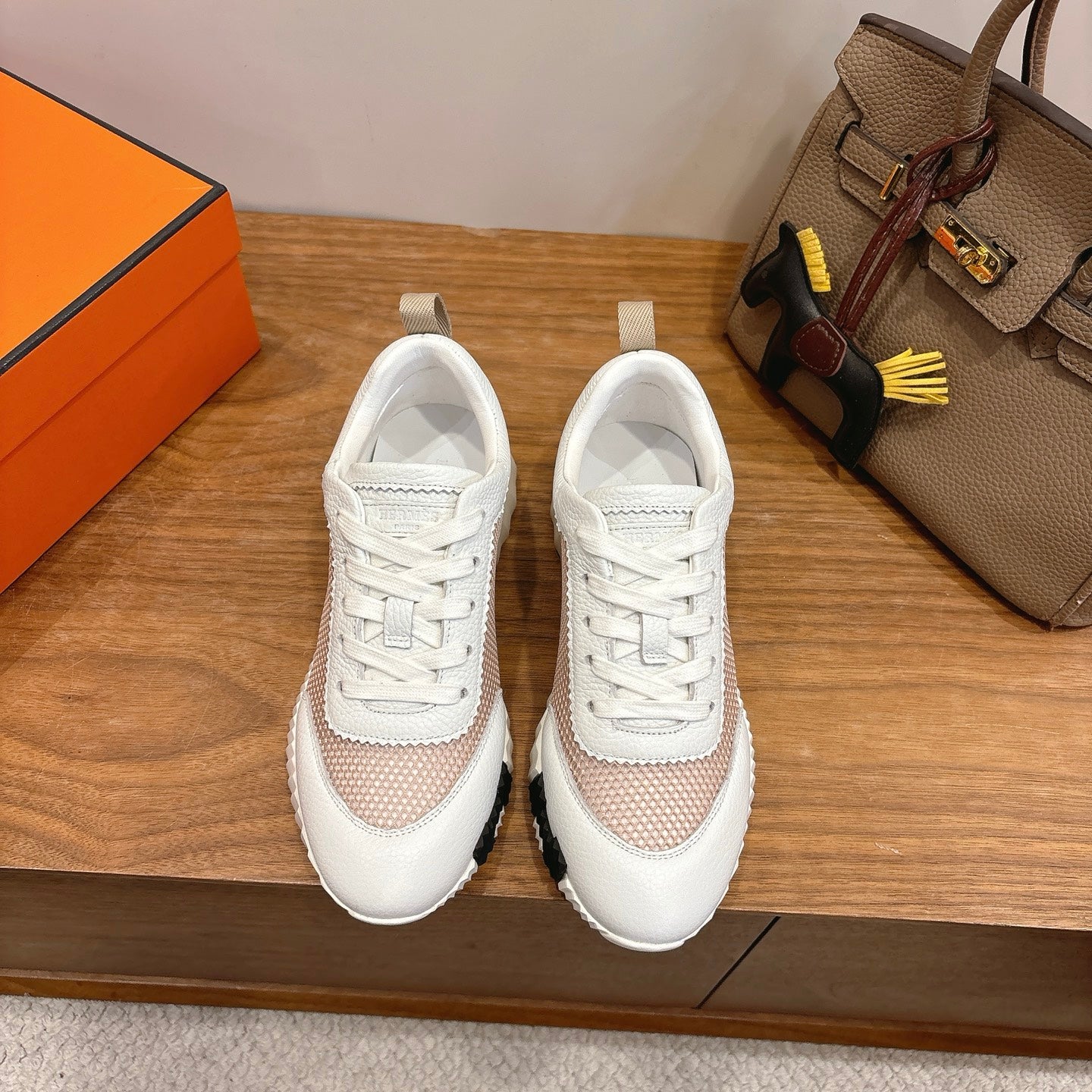 HM 26ss Sneakers White Beige Cowhide  Fabric 638565