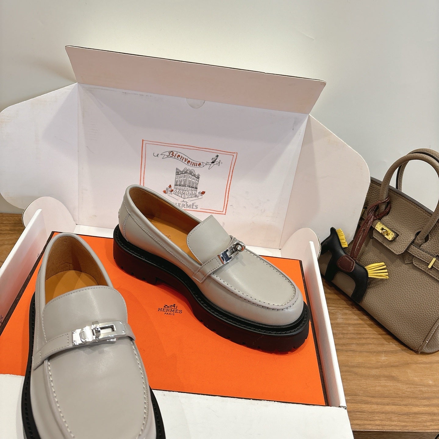 HM 26ss Loafers Gray Calfskin Sliver Buckle 638430