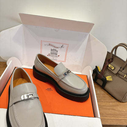 HM 26ss Loafers Gray Calfskin Sliver Buckle 638430