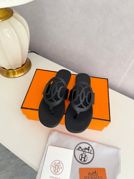 HM 26ss Pig-Nose Slipper Black Leather 605914