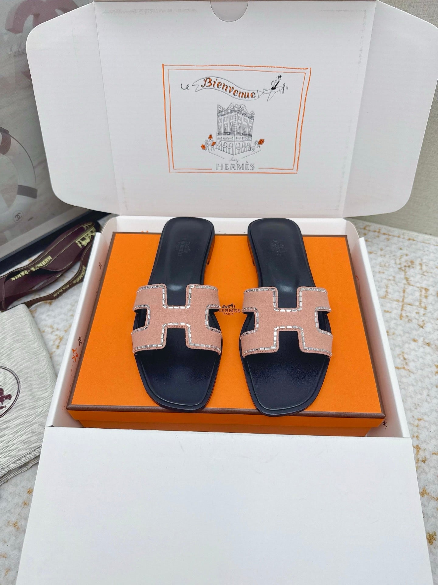 HM 26ss Oran Sandals Black Light Pink Suede Sheepskin 625237