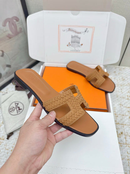 HM 26ss Oran Sandals Brown Suede Sheepskin 625138