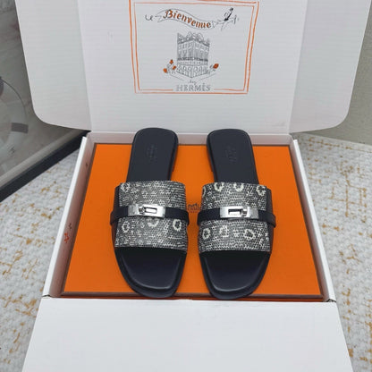 HM 26ss Slippers Gray Black Cowhide Sliver Buckle 625154