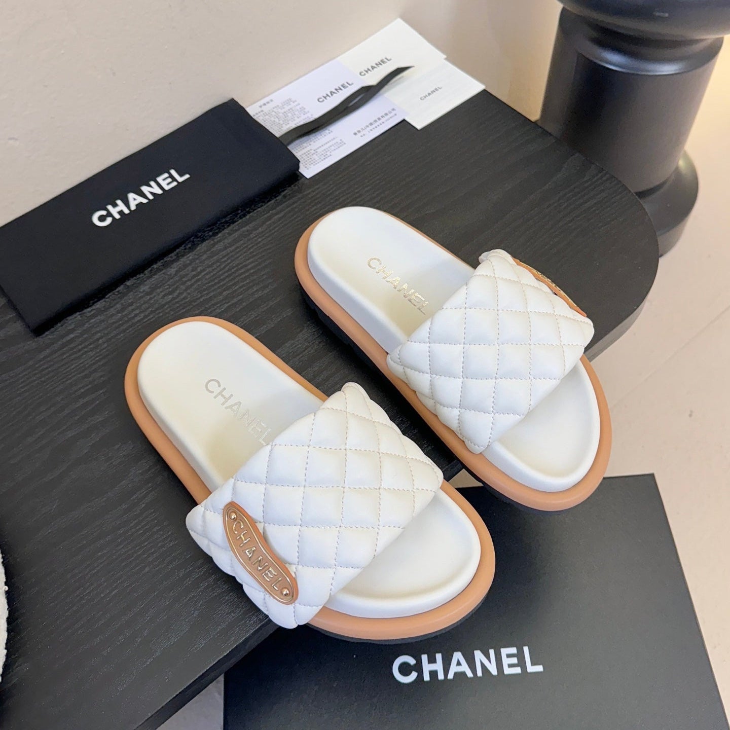CC 26s Slippers White Beige Sheepskin 627171