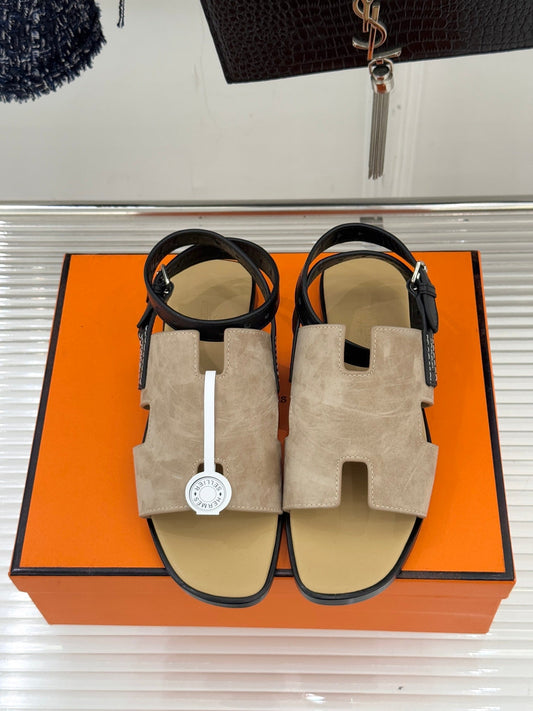 HM 26ss Flat Sandals Dark Beige Suede Sheepskin 642794
