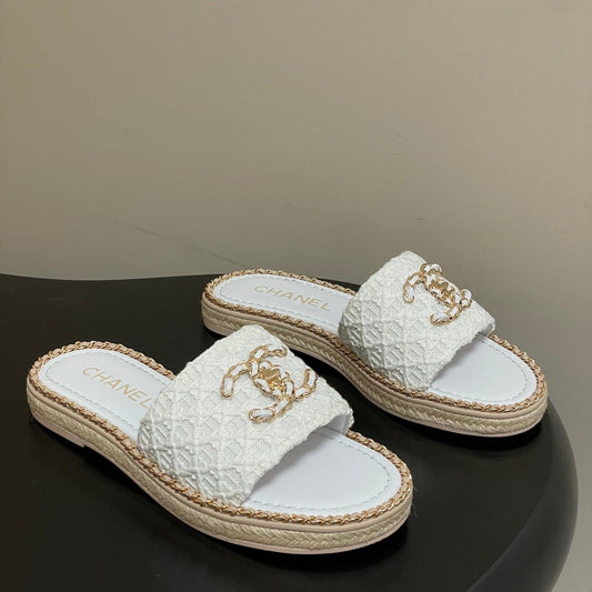 CC 26s Flat Slippers White Gold Fabric Sheepskin 649486