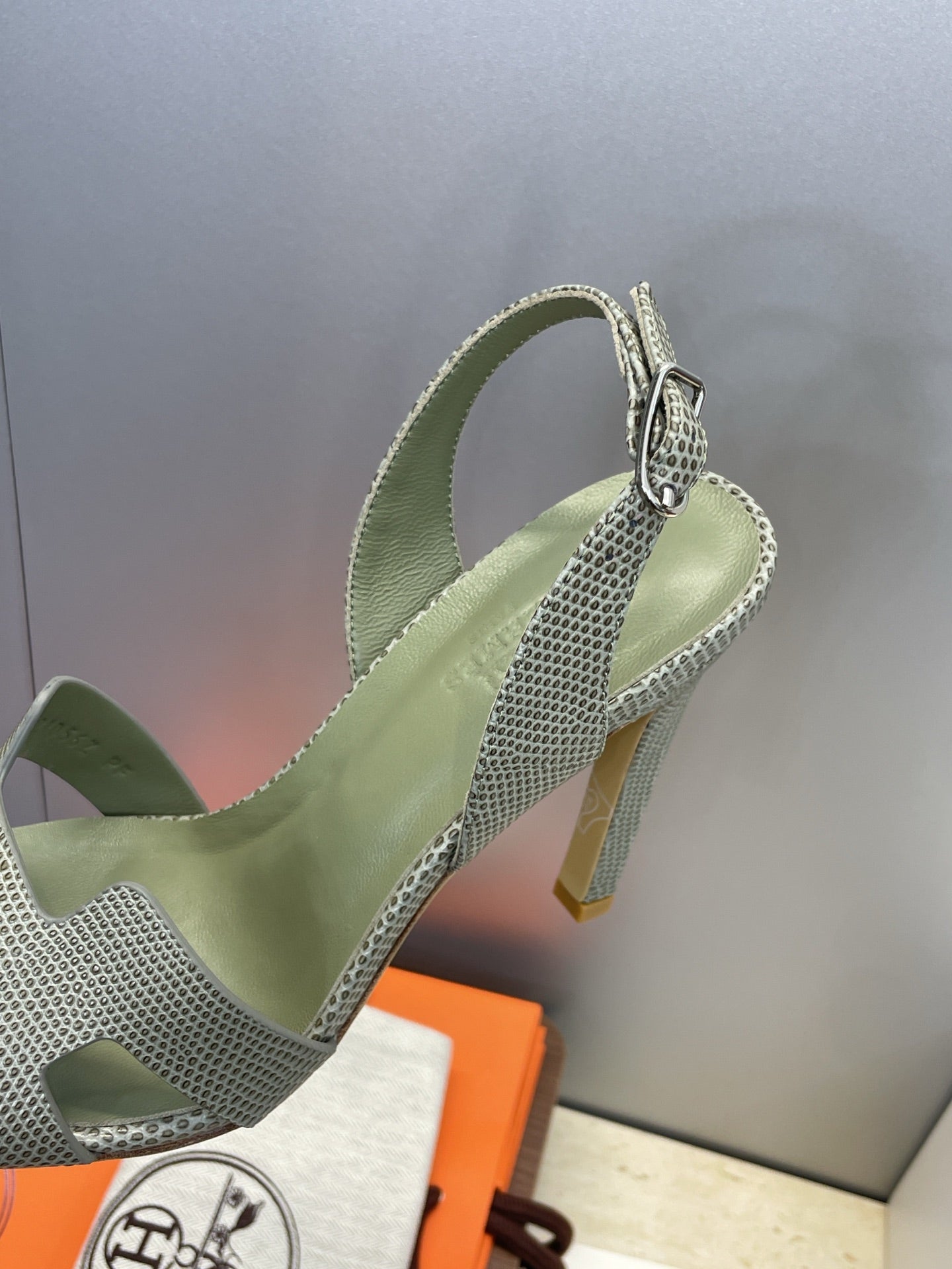 HM 26ss High Heel Sandals 105 Olive Green Cowhide 607113