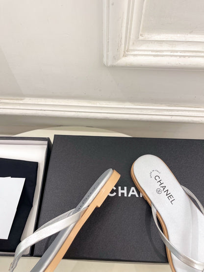 Chanel 2026 Double C Flip-Flops Leather Sheepskin 831459