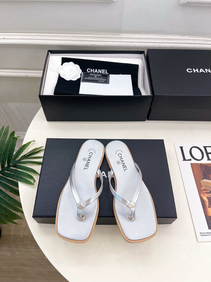 Chanel 2026 Double C Flip-Flops Leather Sheepskin 831459
